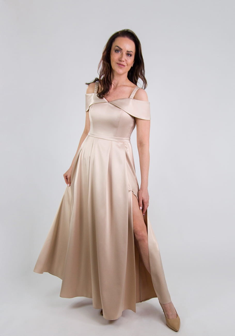 stormfashion_sukienka_maxi_dla_mamy_weselnej_złota_7_v2.jpg