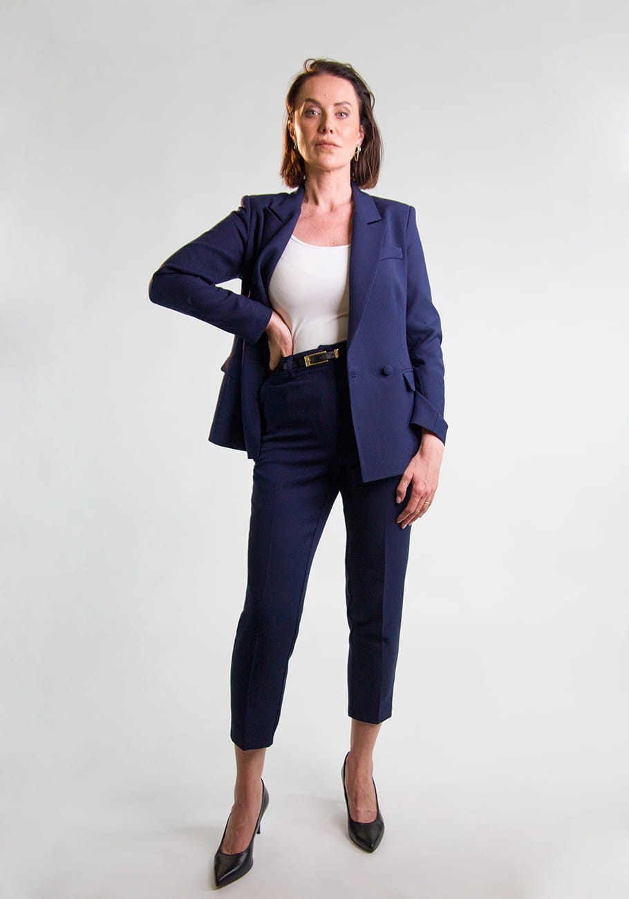 stormfashion_damski_granatowy_garnitur_kamala_z_guziakmi_pokrytymi_tkaniną_4.jpg