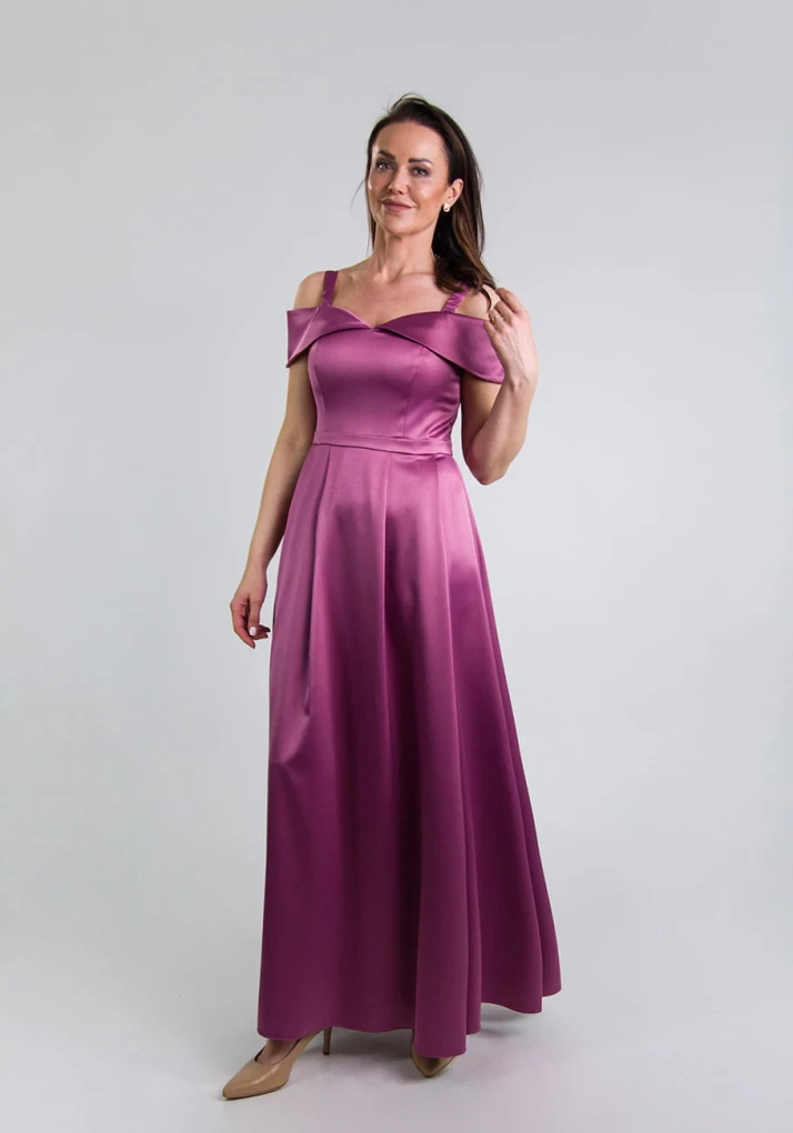 Carmen – Satynowa Sukienka Maxi w Śliwkowym Różu na Wesele