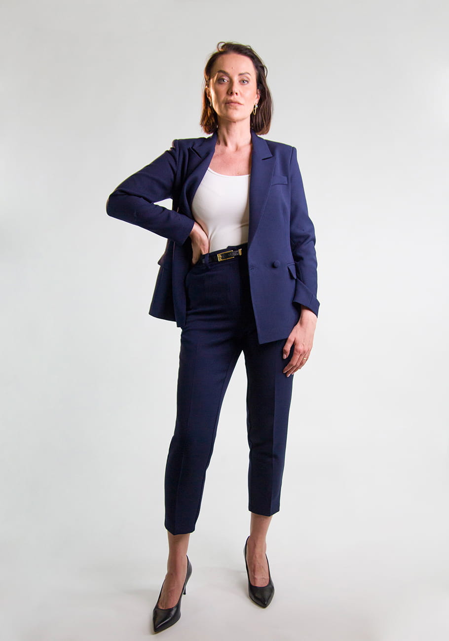 stormfashion_damski_granatowy_garnitur_kamala_z_guziakmi_pokrytymi_tkaniną_4.jpg